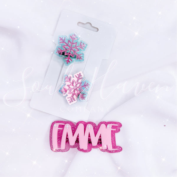 Snowflake piggies & Name clip set