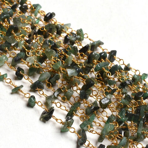 Emerald chip dainty necklace