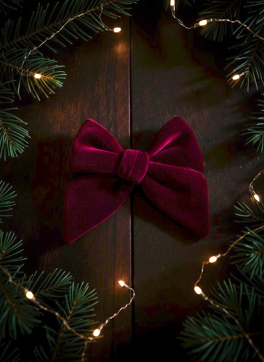 Moody Winter Velvet Bows: Burgundy