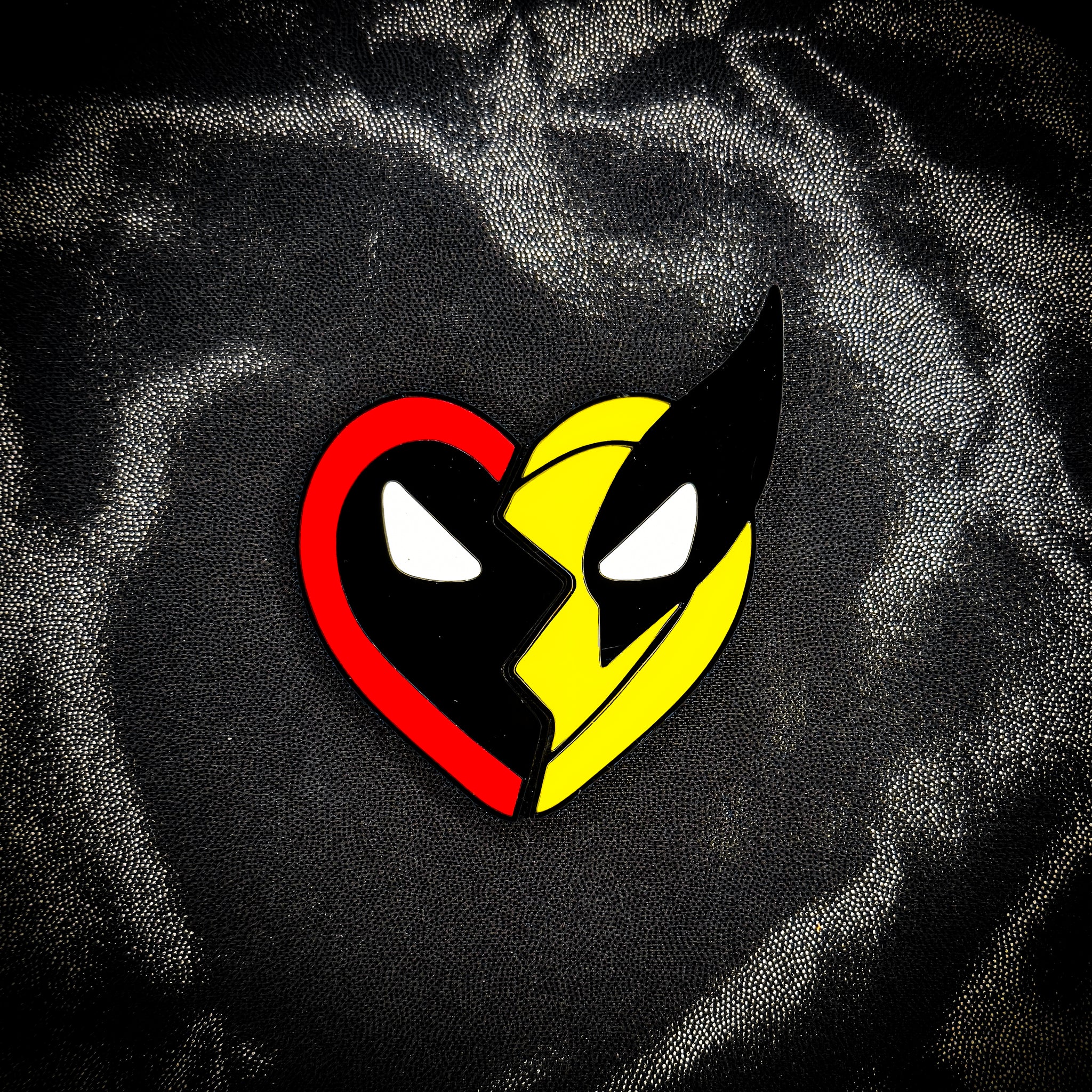 Deadpool/Wolverine heart or circle necklace connector