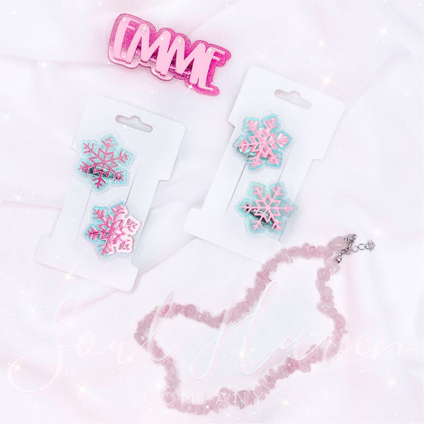 Snowflake piggies & Name clip set