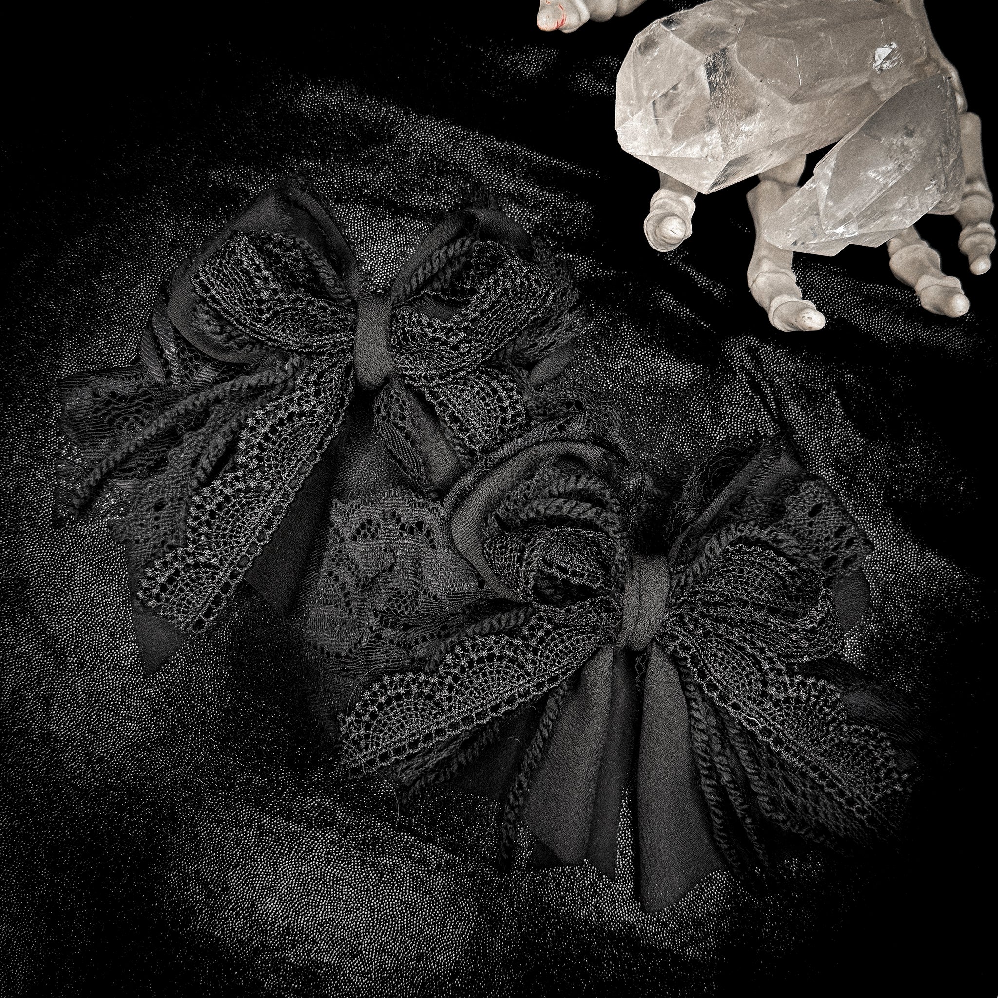 Vintage Soul Scrap Bows: Black