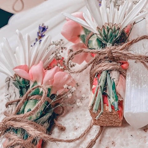 Floral Smudge Intention Bundle w/ Selenite & Matching Crystal